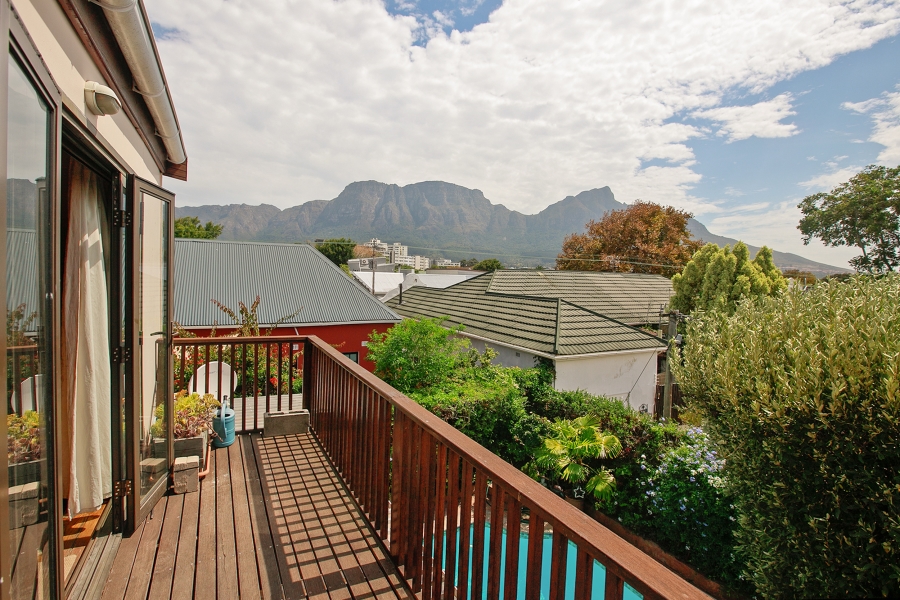 4 Bedroom Property for Sale in Harfield Village Western Cape